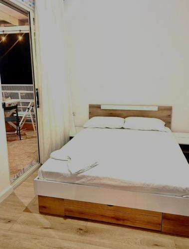 Lova arba lovos apgyvendinimo įstaigoje H apartament