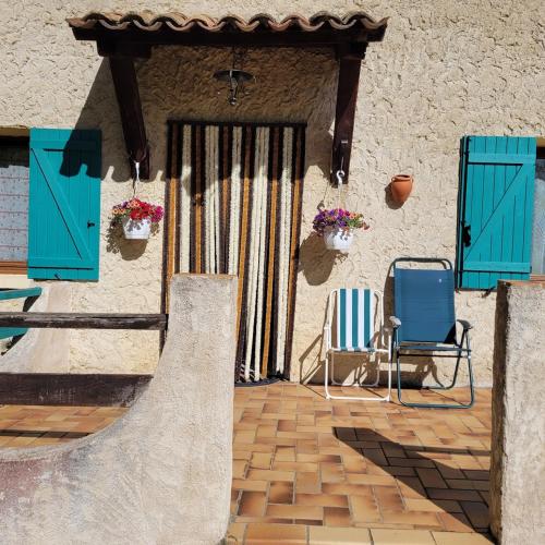 Φωτογραφία από το άλμπουμ του Magnifique Villa de 120m2 Jardin et vue splendide WIFI σε Rosans