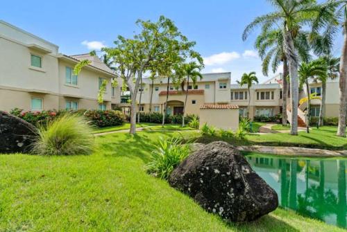 Taman di luar 3 BR - Villa Horizon