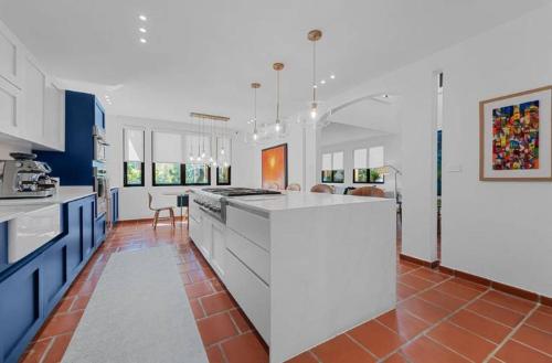 Dapur atau dapur kecil di 3 BR - Villa Horizon