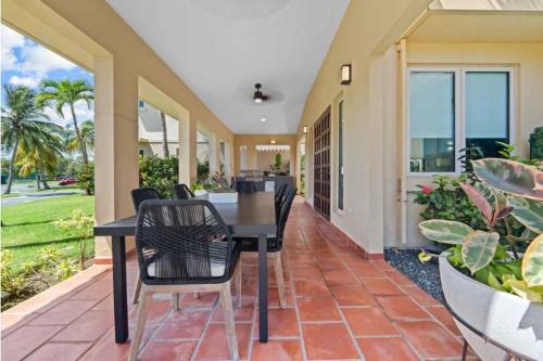 Taman di luar 3 BR - Villa Horizon