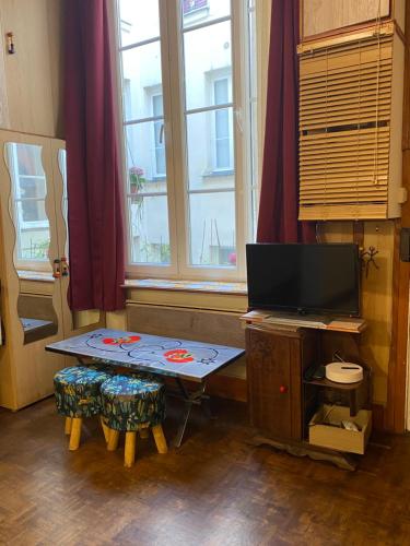 Petit appartement au cœur de PARIS