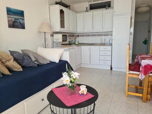 Estudio, first line de la playa Prime location