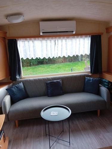 Posezení v ubytování NEU! Mobilheim Mirage