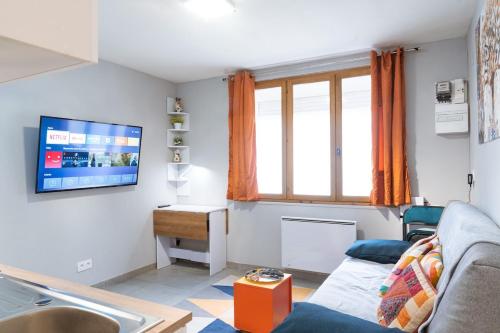 T2 a stone's throw from Gare Amiens