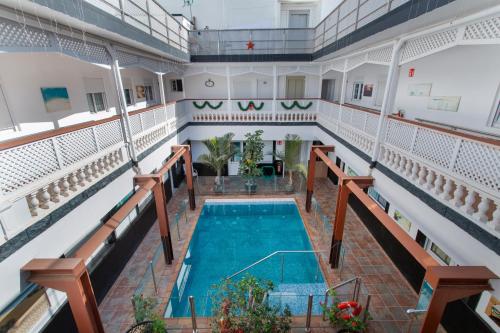 Kolam renang di atau dekat dengan Casa Paula - 12