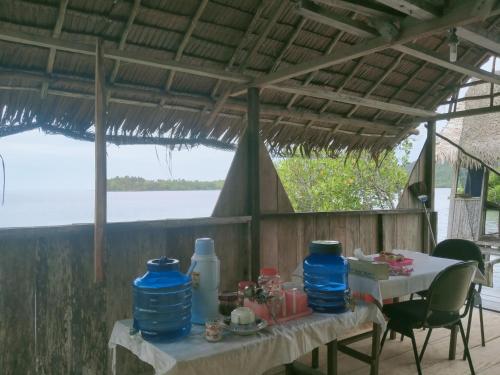 Photo de la galerie de l'établissement Raja Ampat Homestay, à Minyaifuin