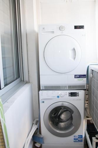 Le Rambot - appartement de charme avec grande terrasse parking centre ville - proche Bellegarde