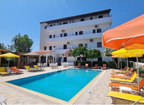 Bazén v ubytování Arhodiko Hotel nebo v jeho okolí