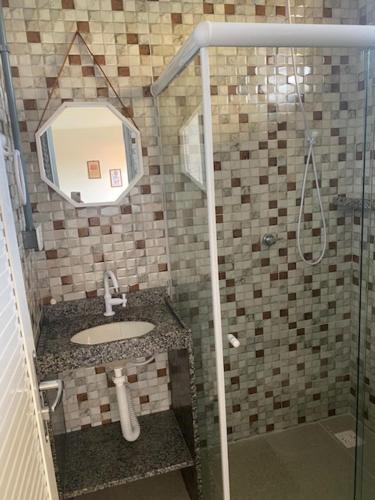 Ένα μπάνιο στο Flats Parada Obrigatoria