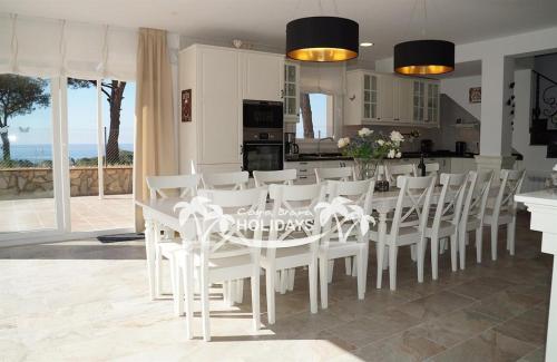 Costa Brava Holidays Villa Yuca, Sea views, Pool