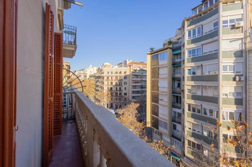 Housalia Sagrada Familia Views
