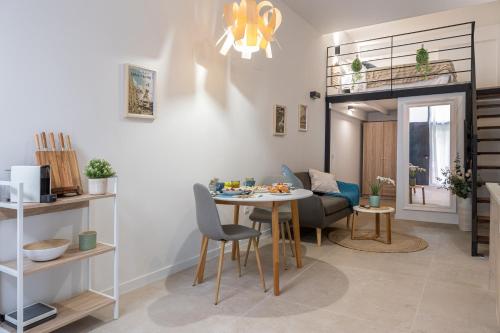 RM1 - Loft Valencia cómodos estudios dúplex cerca a la Avenida del Puerto