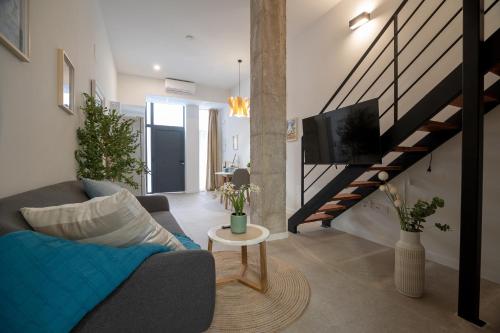 RM1 - Loft Valencia cómodos estudios dúplex cerca a la Avenida del Puerto