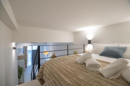 RM1 - Loft Valencia cómodos estudios dúplex cerca a la Avenida del Puerto