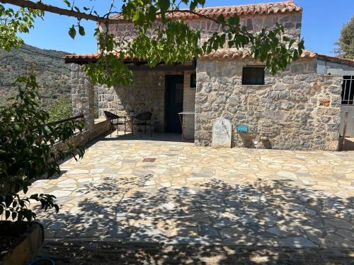 Το κτήριο όπου στεγάζεται  ο ξενώνας