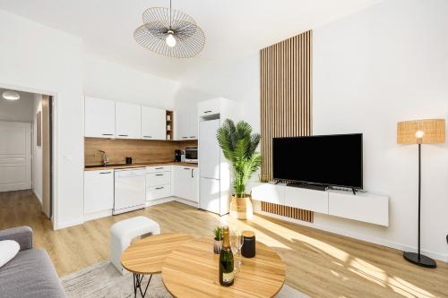 JARDIN DES MUSES II - Somptueux 2 pièces - Carré d'or Menton