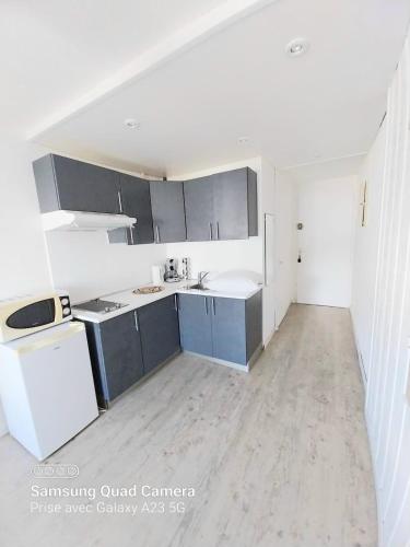 Studio avec piscine et parking gruissan