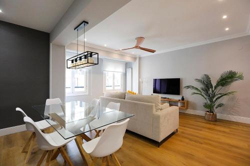 Apartamento con Parking a 15 de la playa