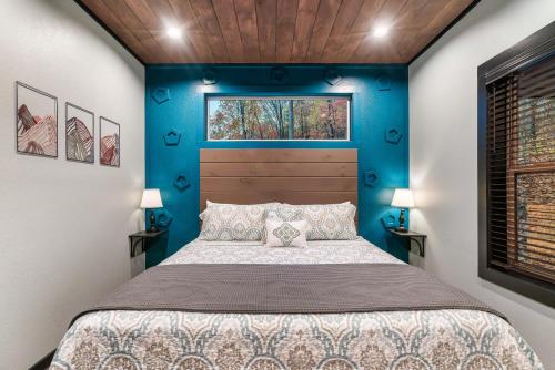Bluff Mountain Retreat photo 35