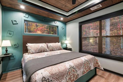 Bluff Mountain Retreat photo 30