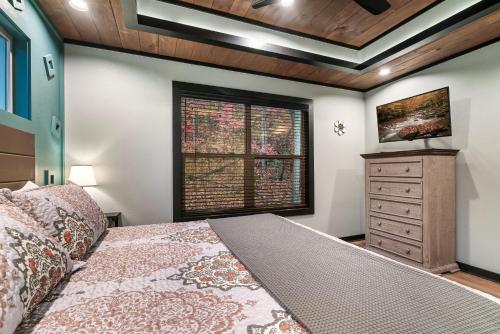 Bluff Mountain Retreat photo 39