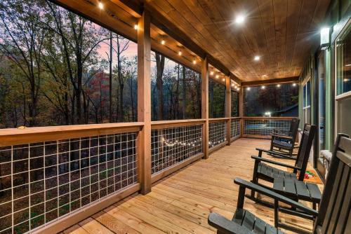 Bluff Mountain Retreat photo 41