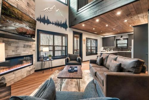 Bluff Mountain Retreat photo 24