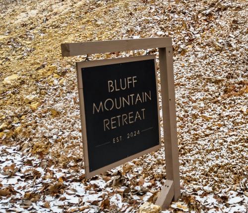 Bluff Mountain Retreat photo 66
