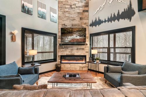 Bluff Mountain Retreat photo 23