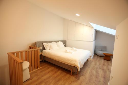 63 Lettér - Sun-Filled & Quiet Apartments with Elevator Access