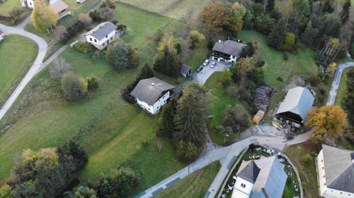 an aerial view of a house with a yard at Haus Vanessa in Kerschdorf