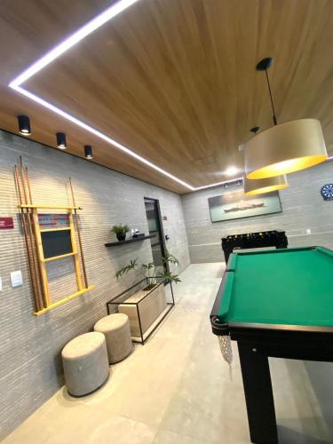 Studio Design 3 Apt 802 -Mandi Hospitalidadeにあるビリヤード台