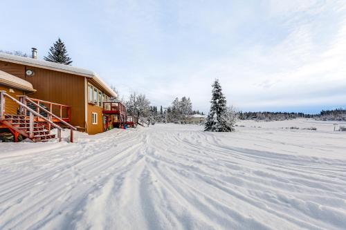 Φωτογραφία από το άλμπουμ του Riverside Retreat Cozy Fairbanks Home with View σε Φέρμπανκς