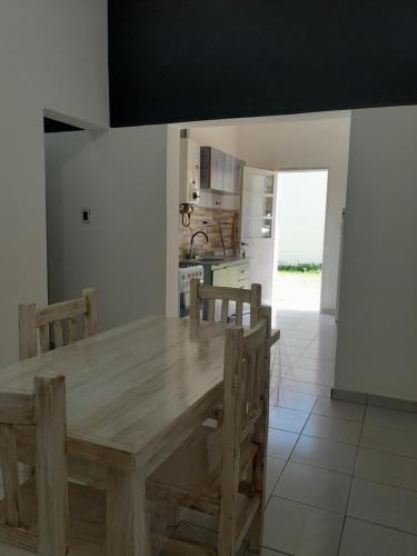 Η κουζίνα ή μικρή κουζίνα στο Casa en La Punta San Luis