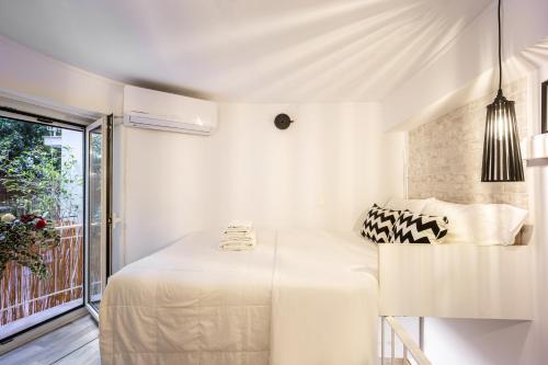 Acropolis Elegant Maisonette by LODGESPOT