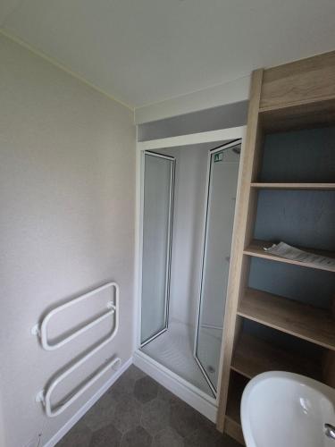 Ένα μπάνιο στο Caravan Weymouth Bay