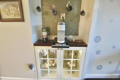 a toy kitchen with a food processor on a counter at Seaside Escape in Fort Pierce
