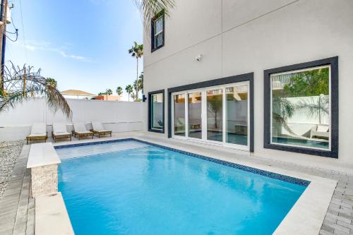 Φωτογραφία από το άλμπουμ του 1 Block to Beach South Padre Island Paradise! σε South Padre Island