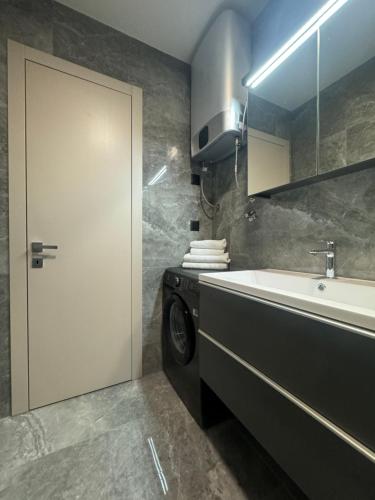 ABYSS new apartment near the best beach Znjan