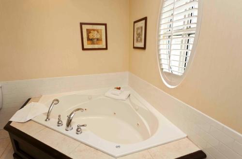 Un baño de Le St-Martin Hotel & Suites