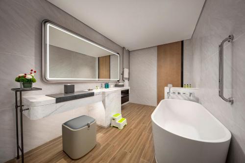 Koupelna v ubytování Crowne Plaza Sanya Yazhou Bay by IHG