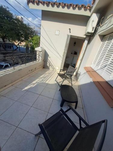 Μπαλκόνι ή βεράντα στο Depto céntrico con gran terraza