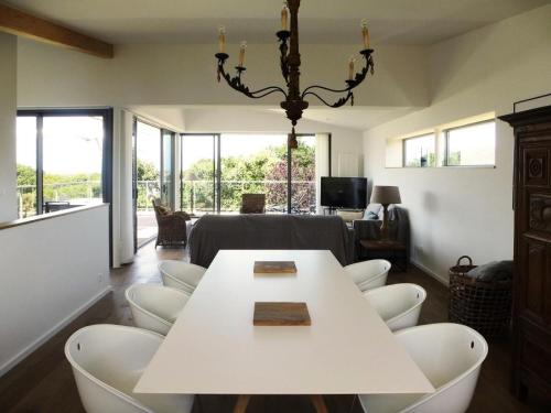 Photo de la galerie de l'établissement Résidence D70-pleumeur Bodou - Kervegan magnifique villa vue mer à Pleumeur Bodou MAE-4831, à Pleumeur-Bodou