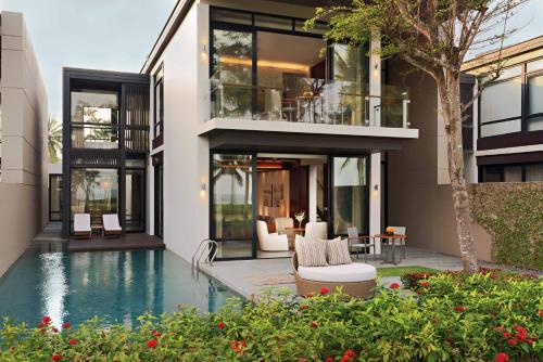 Piscina di Hyatt Regency Danang Resort and Spa o nelle vicinanze