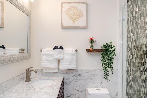 O baie la 383 - 3BR Quincy - Chic House near Adams Park