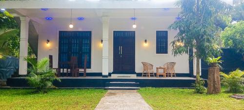 Taman di luar Horizon Haven Lodge