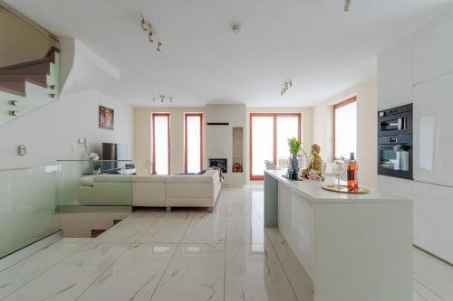 Exclusive townhouse Maciejki with garden and terrace near Warsaw