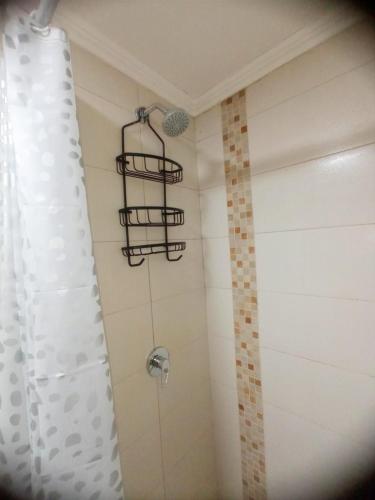 Bilik mandi di luxuri suite vista al rio