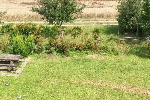Taman di luar Maison avec jardin à Itteville et vue sur le jardin